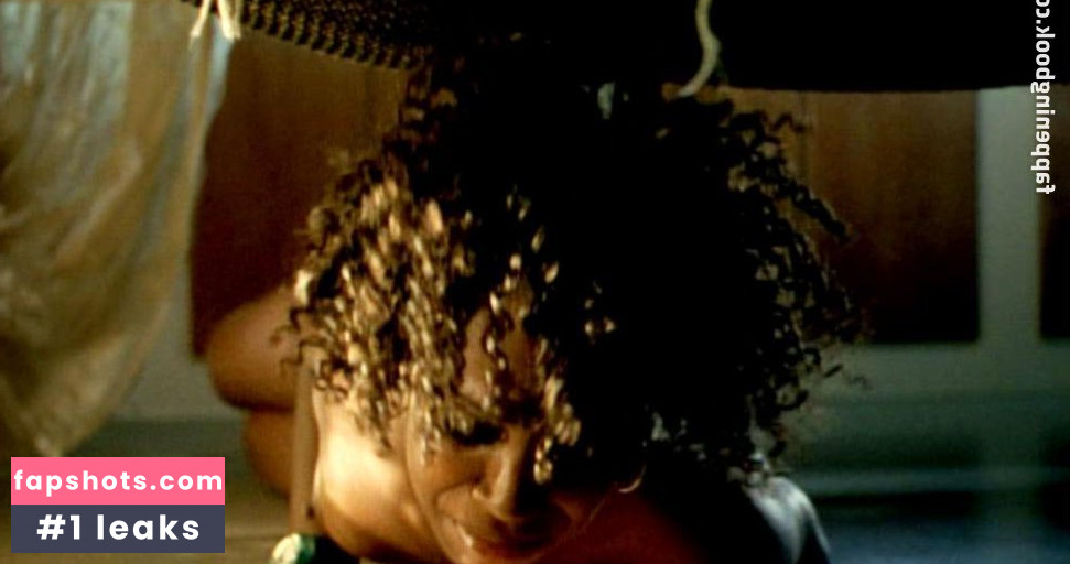 Jasmine Sendar gallery photo #4