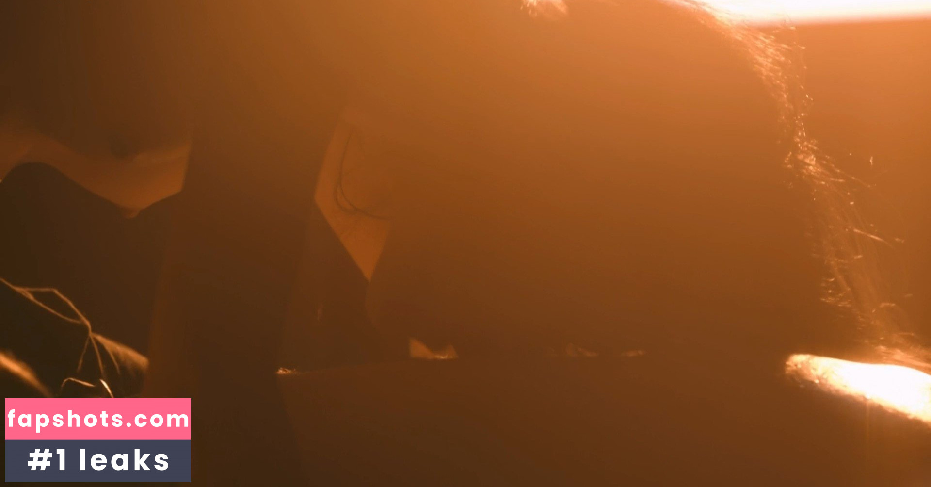 Jasmine Truong gallery photo #3