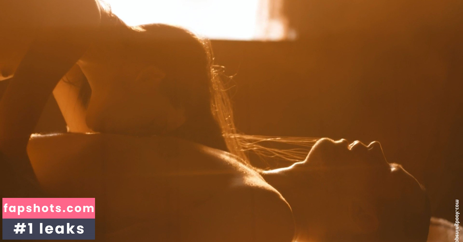 Jasmine Truong gallery photo #7