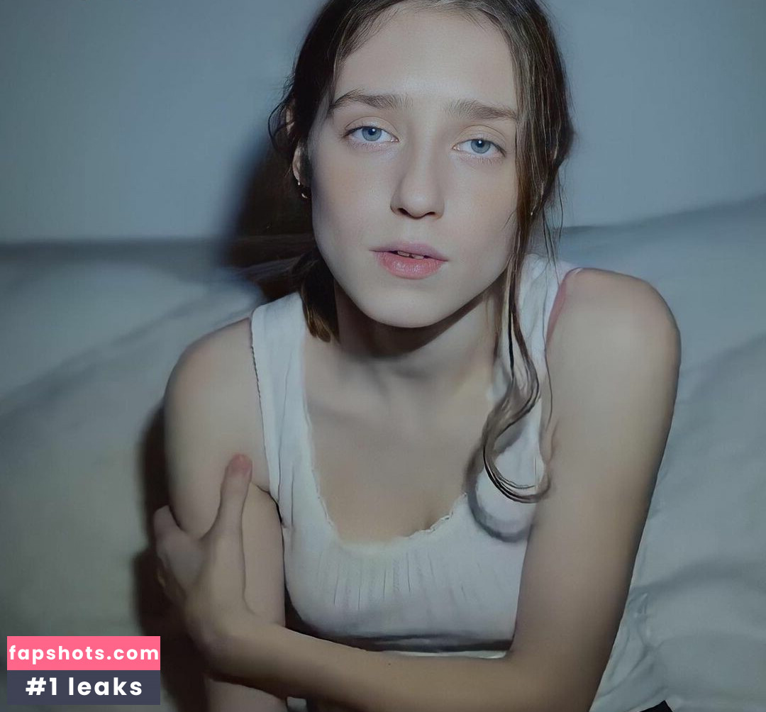 Jasmine van den Bogaerde gallery photo #23