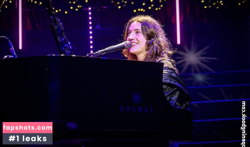 Jasmine van den Bogaerde gallery photo #5