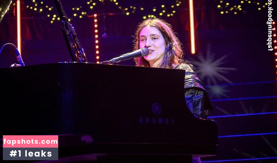 Jasmine van den Bogaerde gallery photo #6