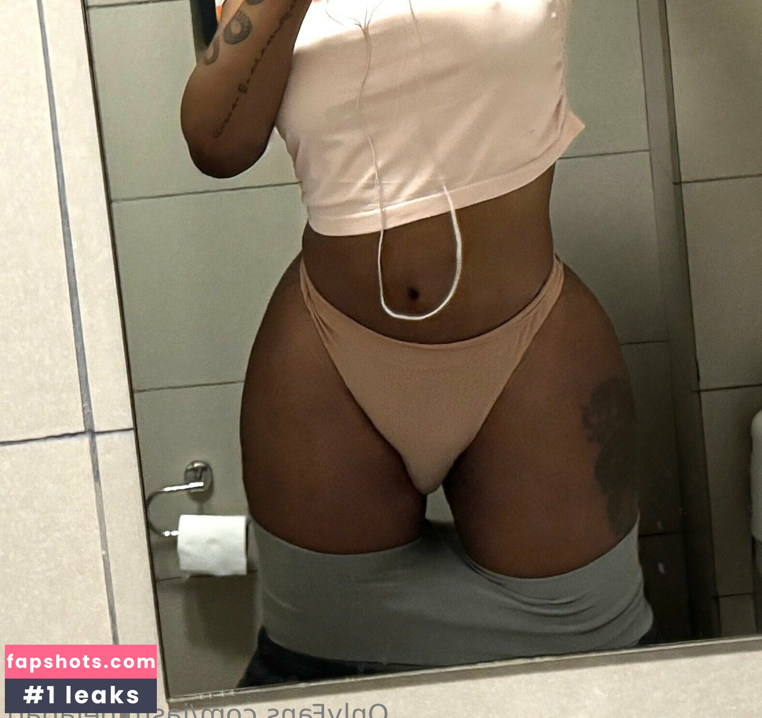 jasminejabari Filtración Desnuda OnlyFans Foto #2 - Fapshots