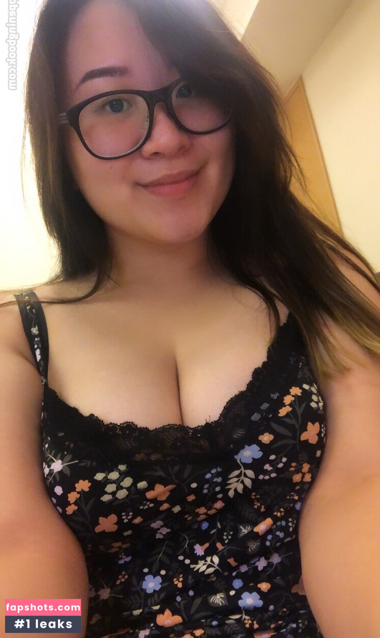 JassieJava nude babe gallery