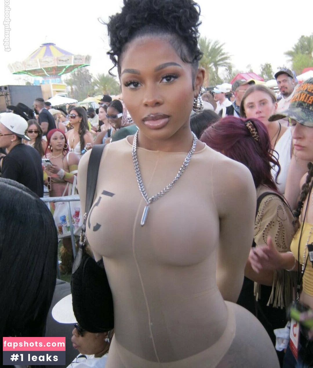 Jayda Wayda gallery photo #7