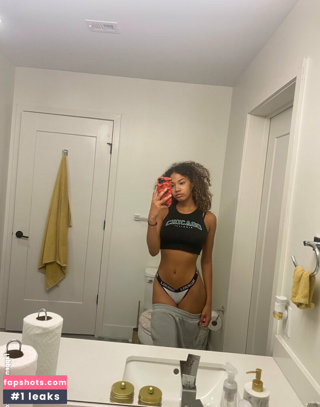 Jayde Chanda gallery photo #8