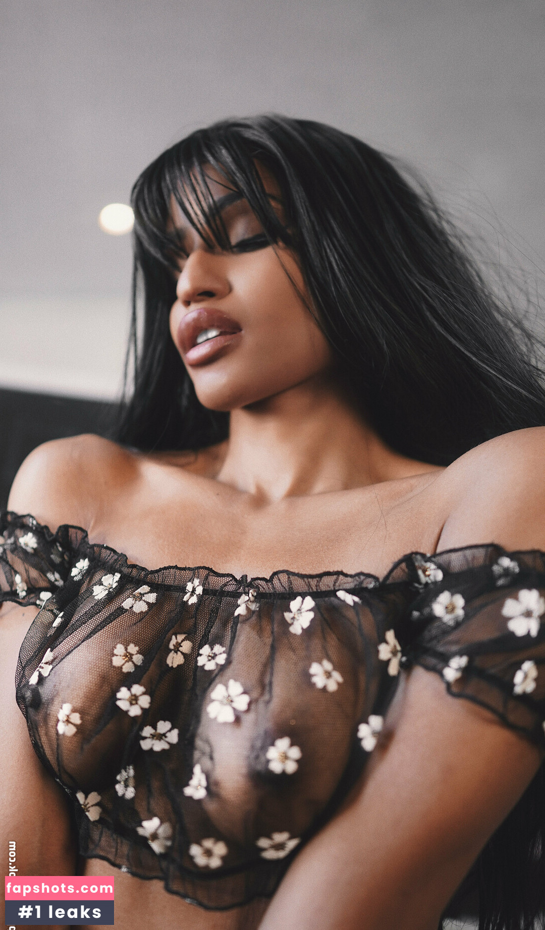 Jaye Carrero gallery photo #4