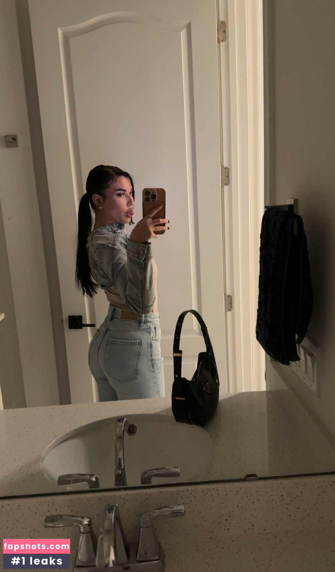 Jazmyn Nyx gallery photo #32