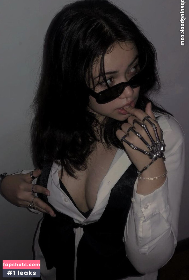 Jazzy Rosie gallery photo #5