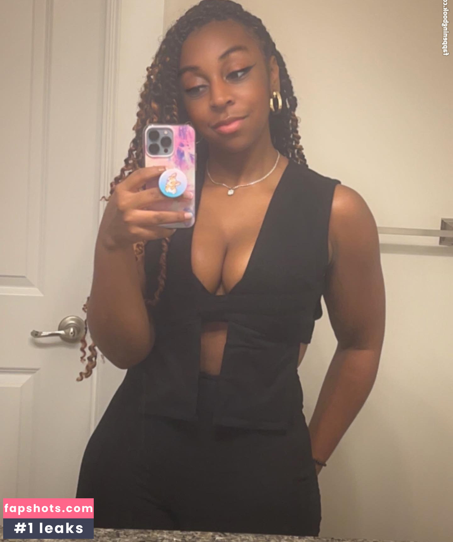 JazzyGunz nude babe gallery