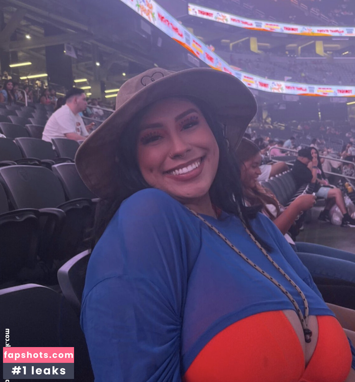 Jazzyliciouss nude babe gallery