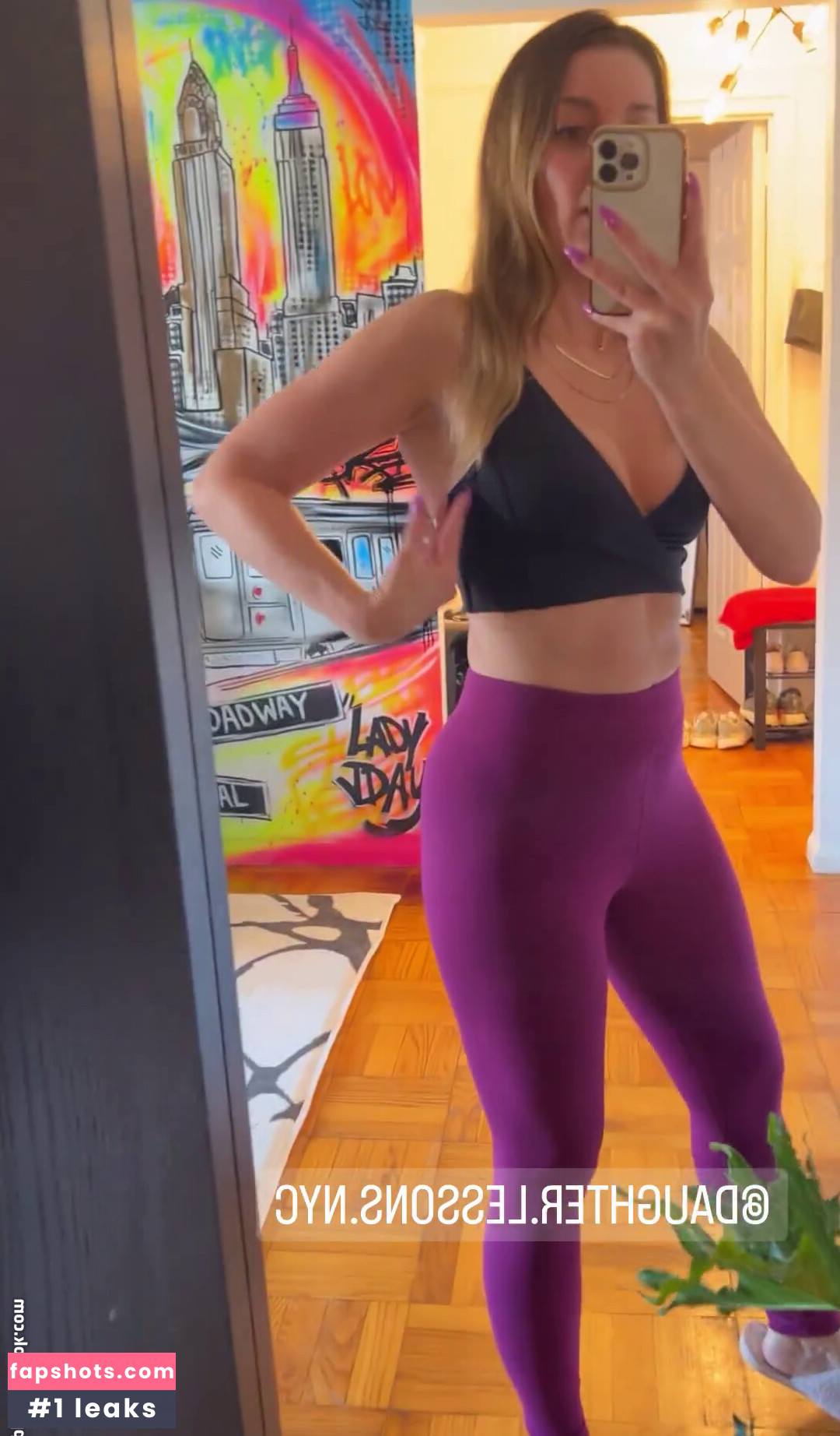 Jeana gallery photo #25