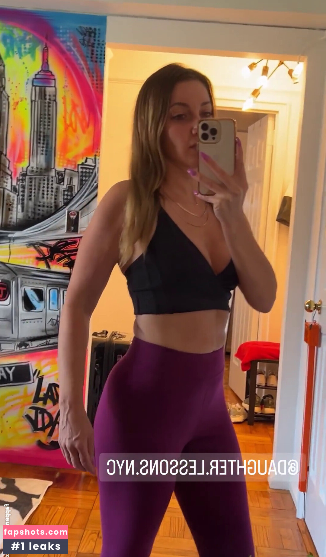 Jeana gallery photo #32