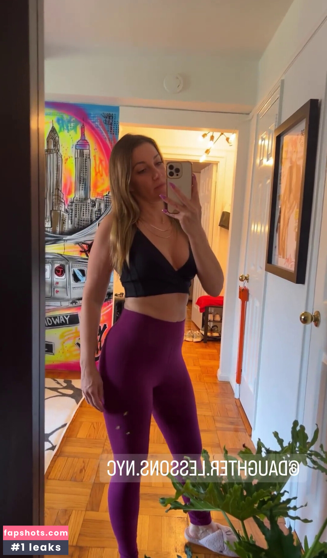 Jeana gallery photo #37