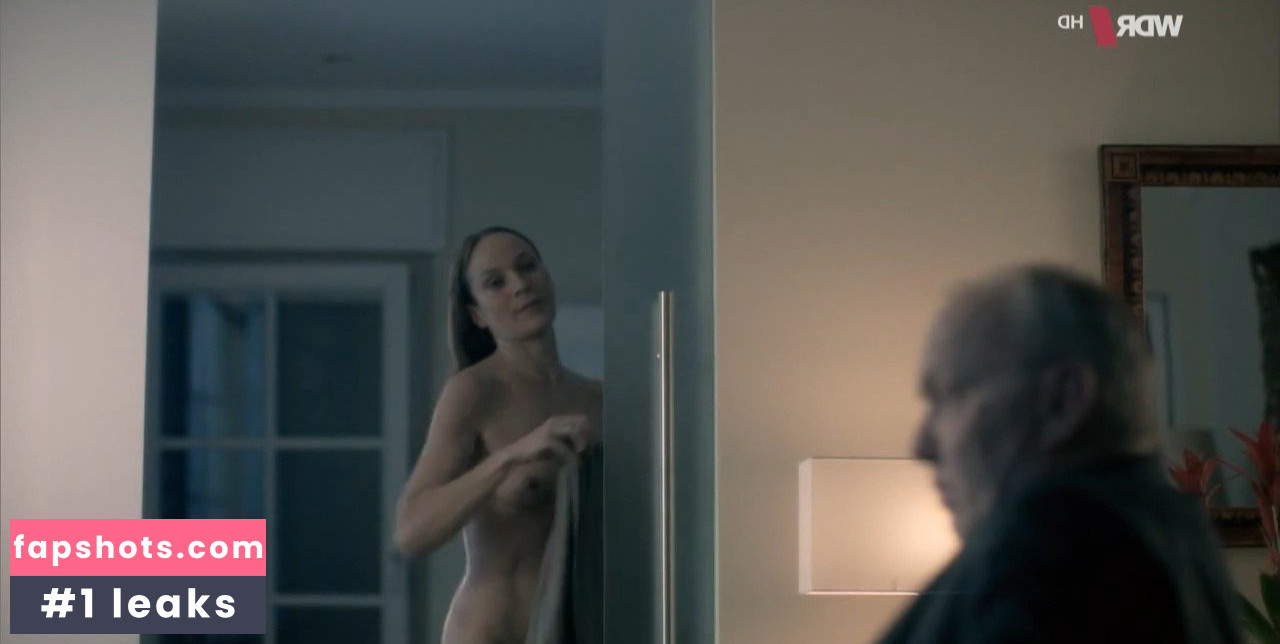 Jeanette Hain gallery photo #25