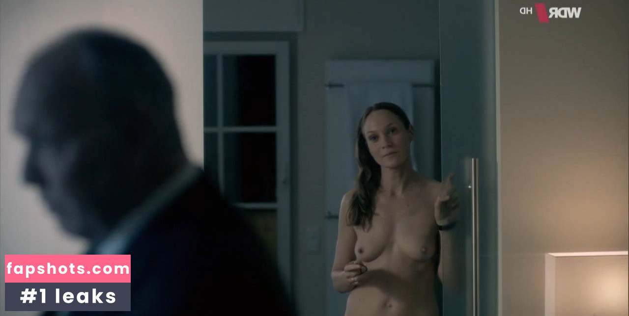 Jeanette Hain gallery photo #28