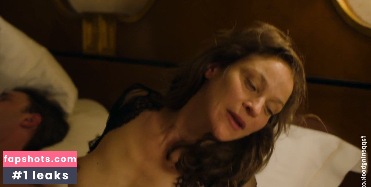 Jeanette Hain gallery photo #4