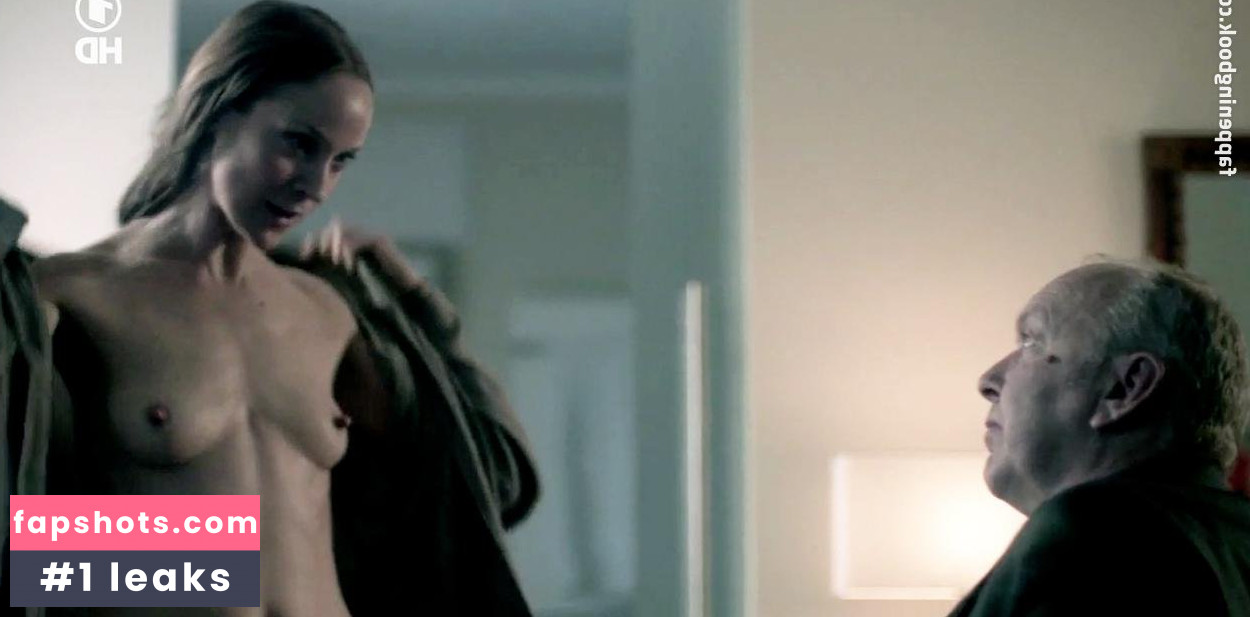 Jeanette Hain gallery photo #47