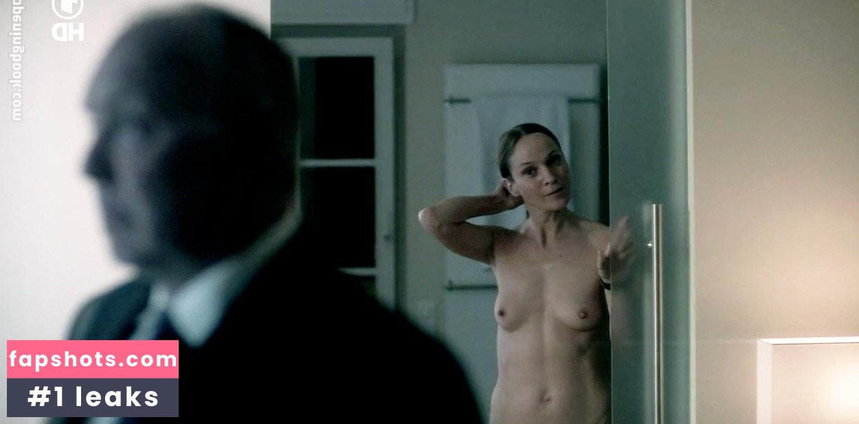 Jeanette Hain gallery photo #48