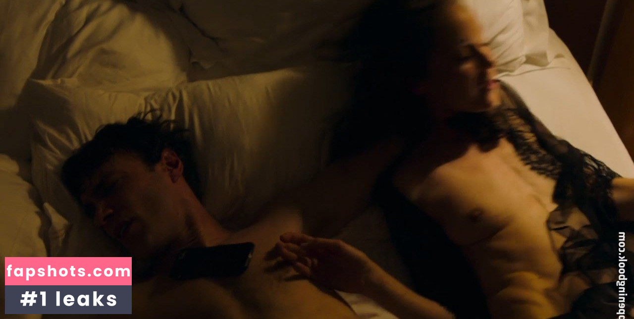 Jeanette Hain gallery photo #7