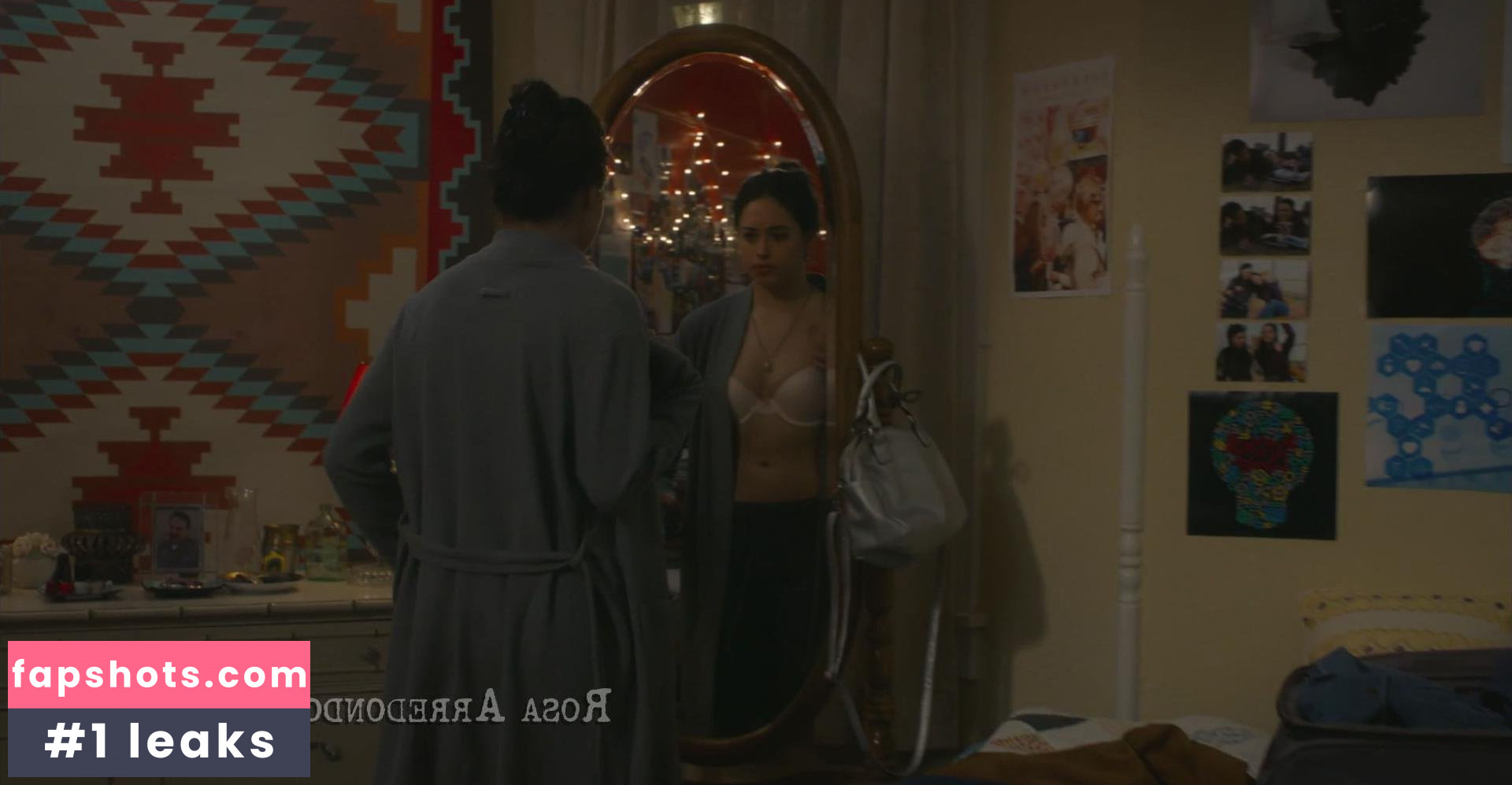 Jeanine Mason nude babe gallery