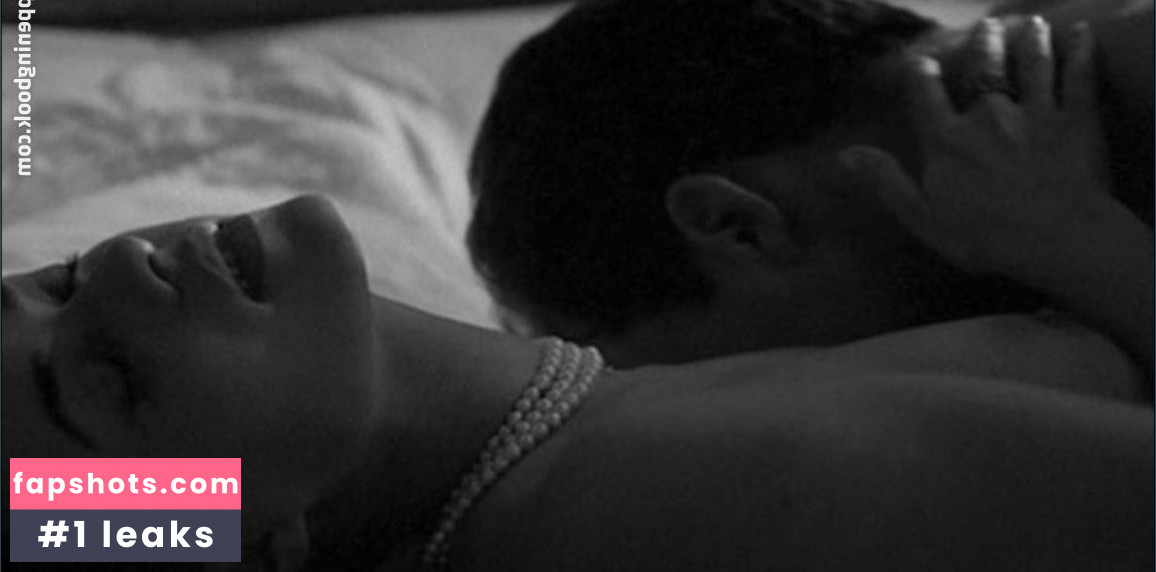 Jeanne Moreau gallery photo #4