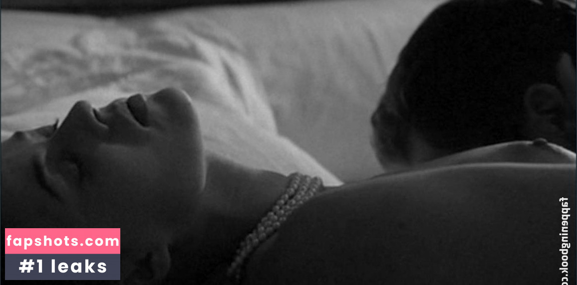 Jeanne Moreau gallery photo #5