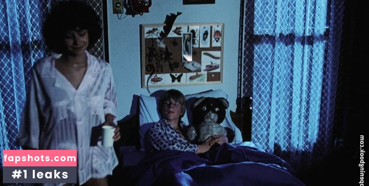 Jeannie Elias gallery photo #6