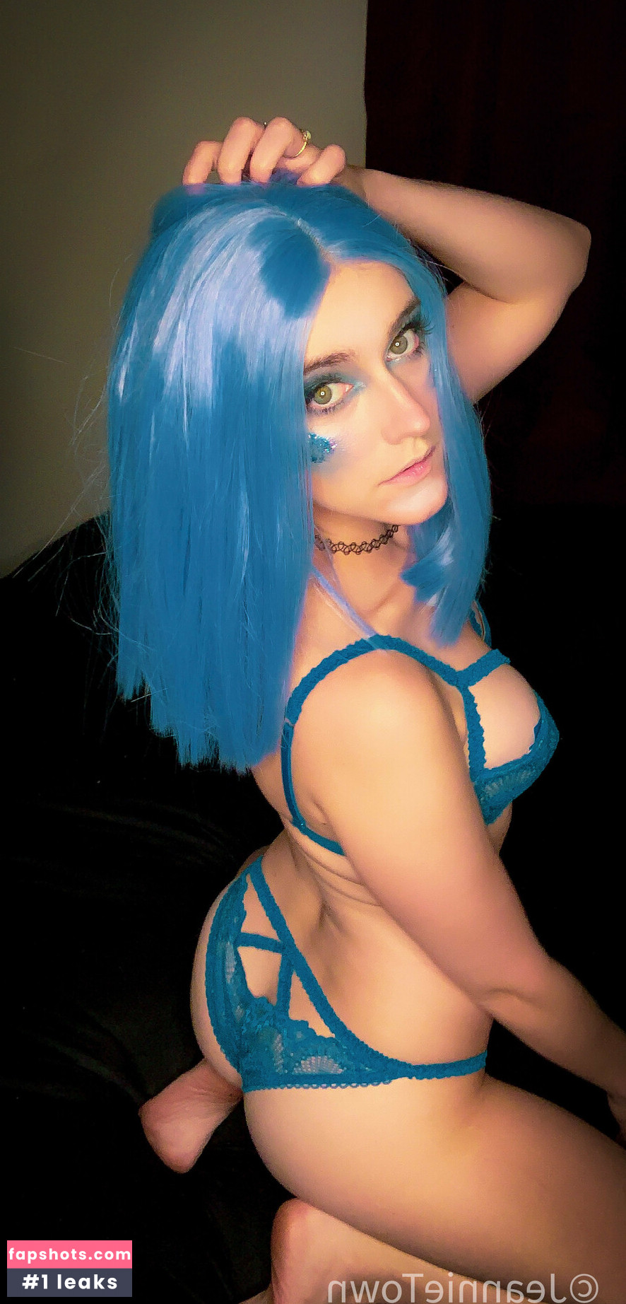 jeannietowndarkness gallery photo #24