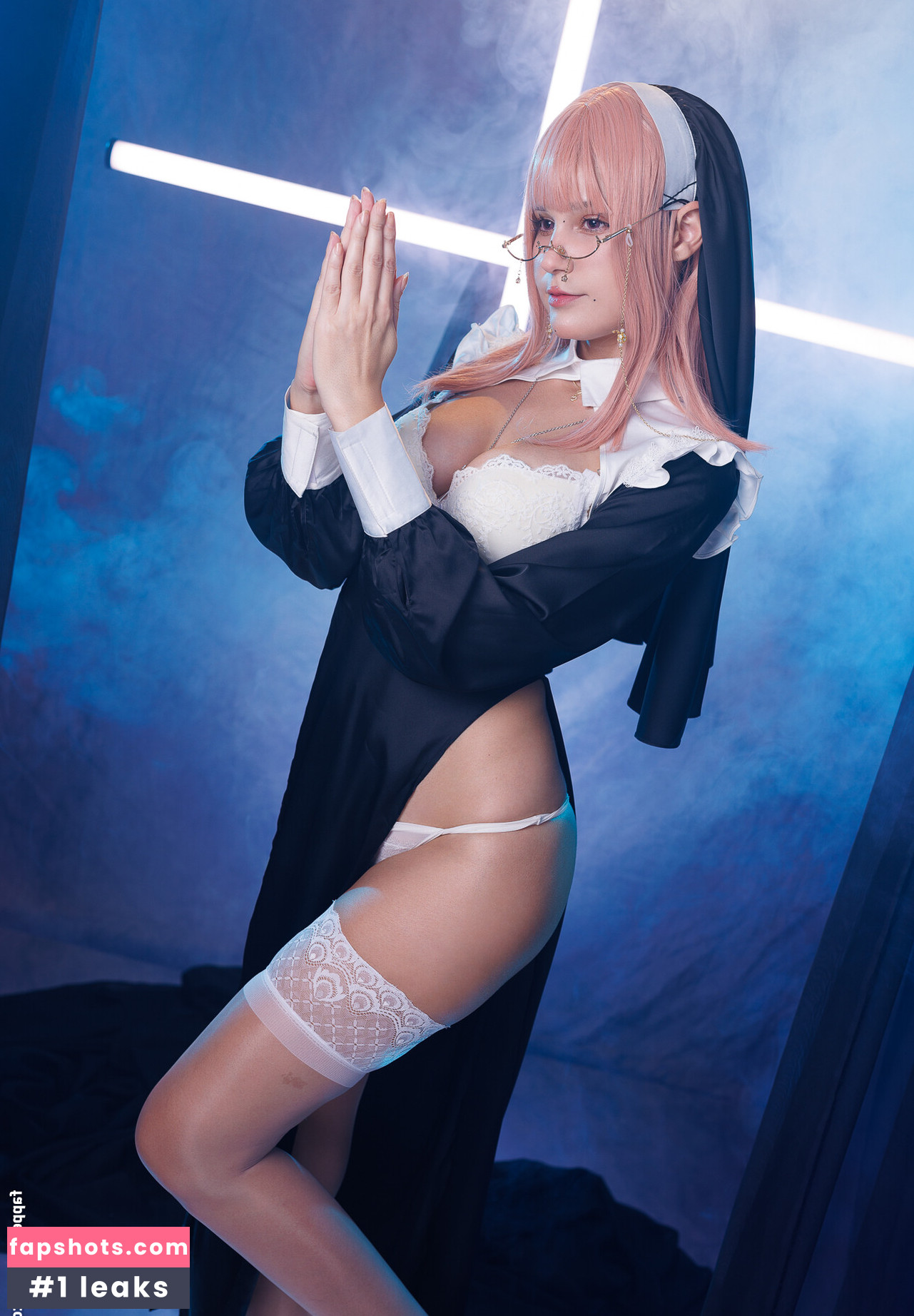 JeanWanWan gallery photo #197