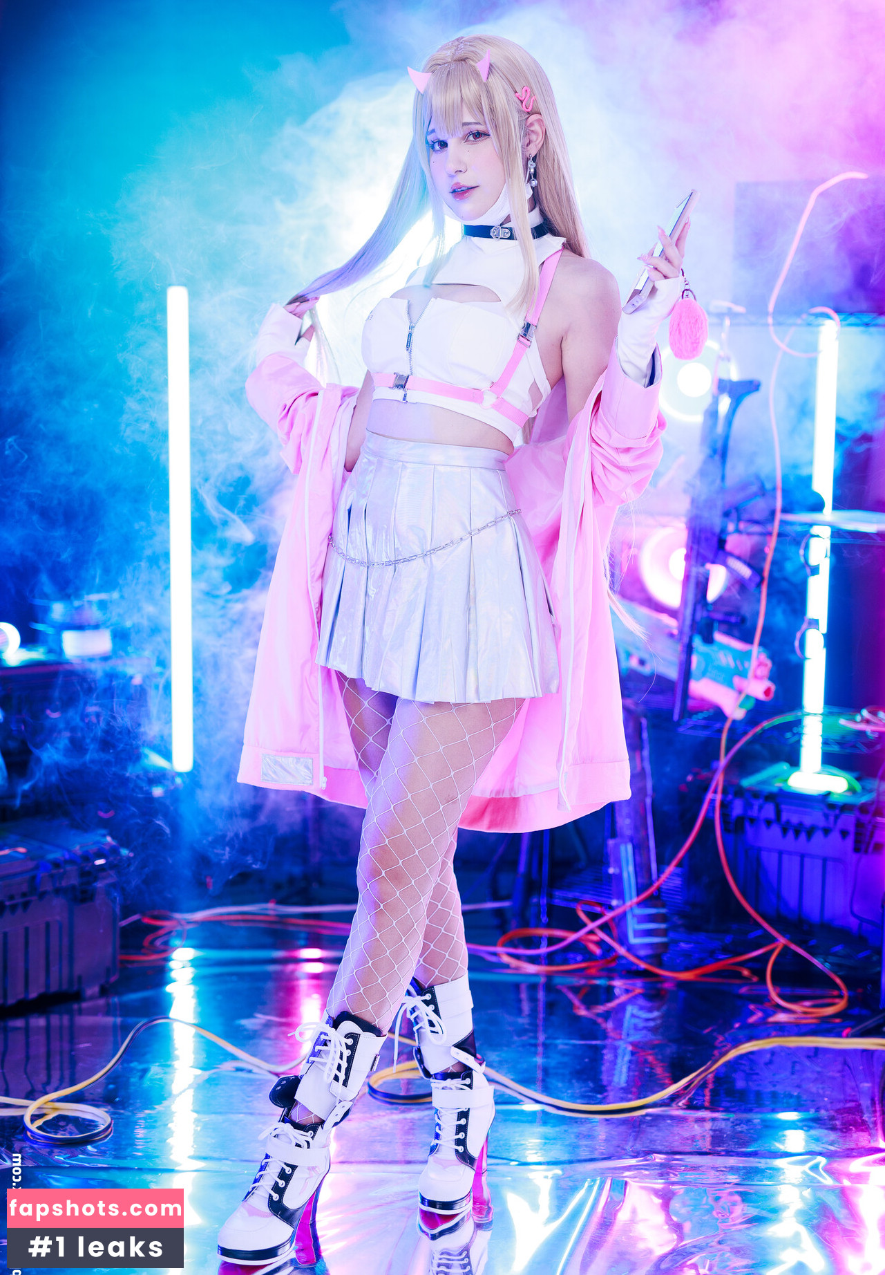 JeanWanWan gallery photo #3