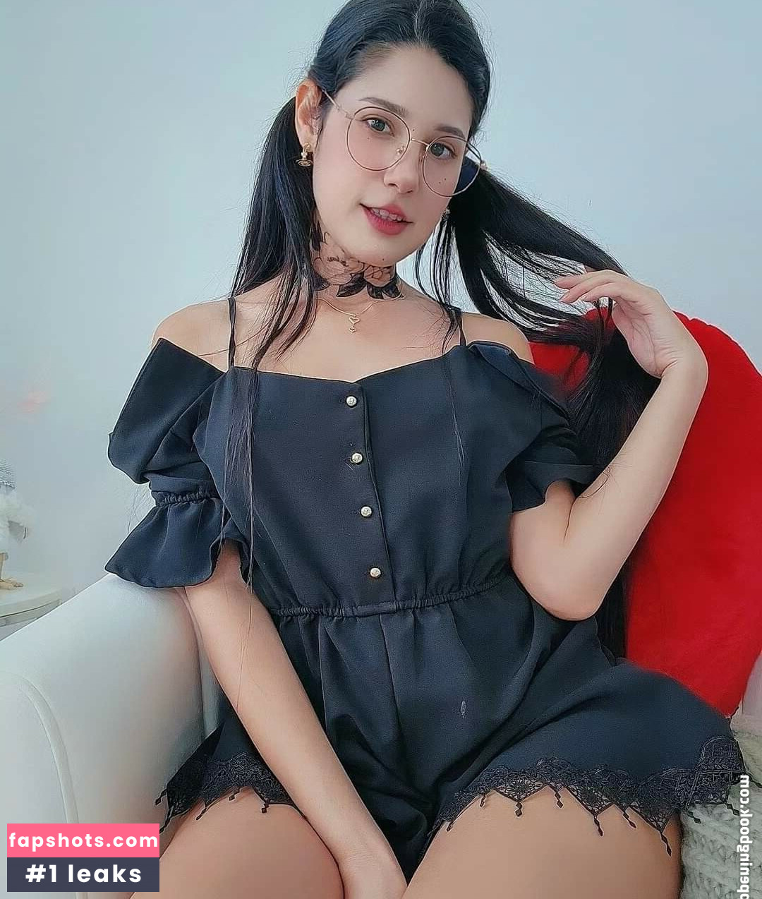 JeanWanWan gallery photo #263