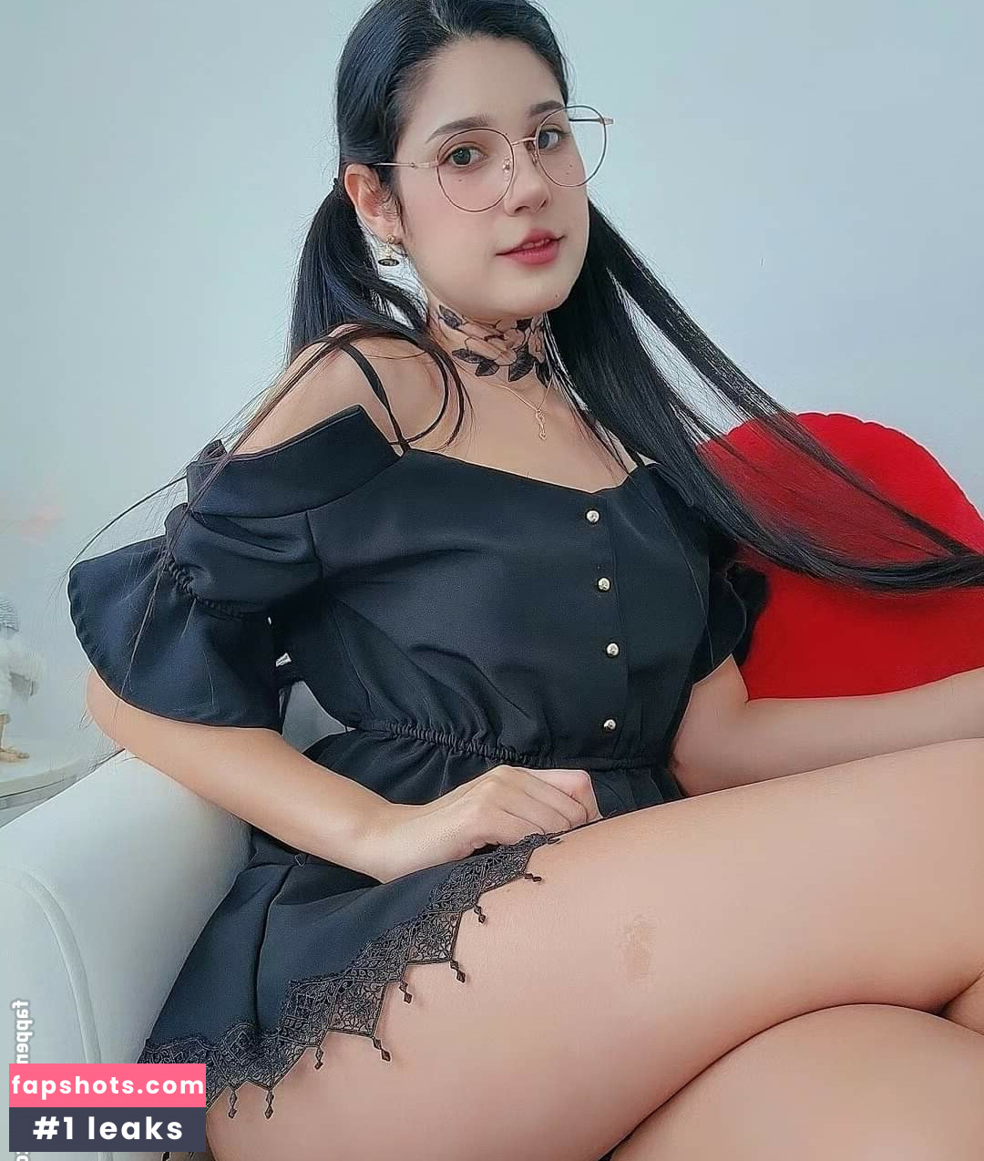 JeanWanWan gallery photo #265