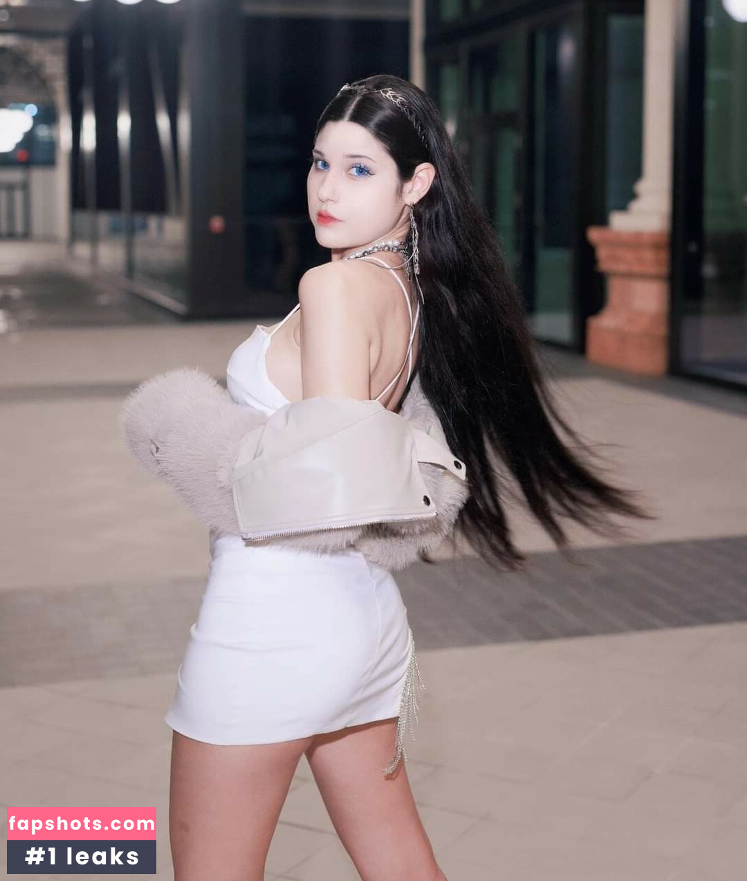 JeanWanWan gallery photo #266