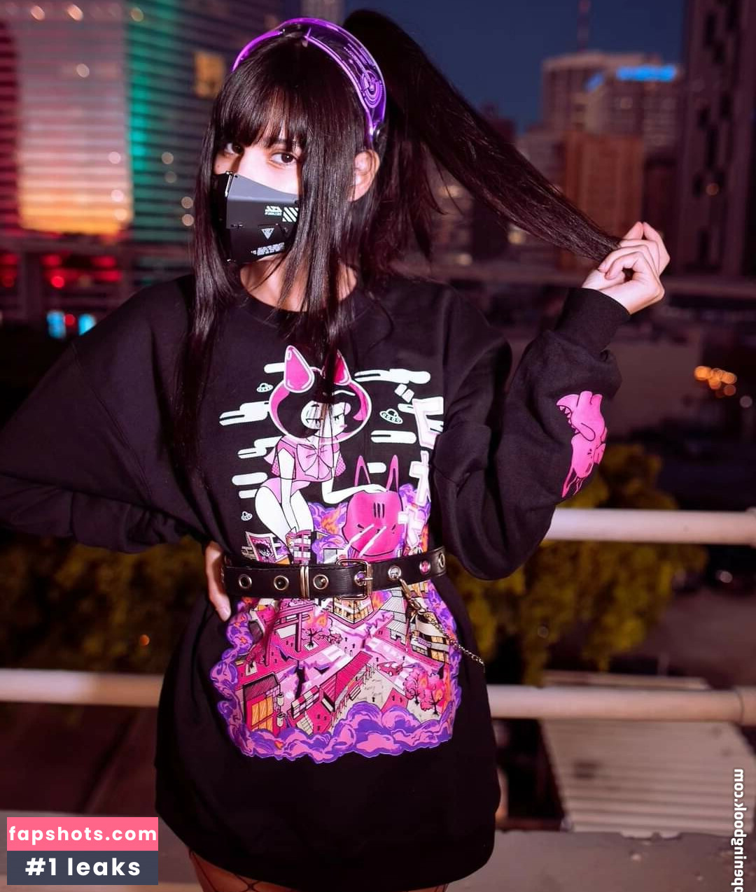 JeanWanWan gallery photo #274