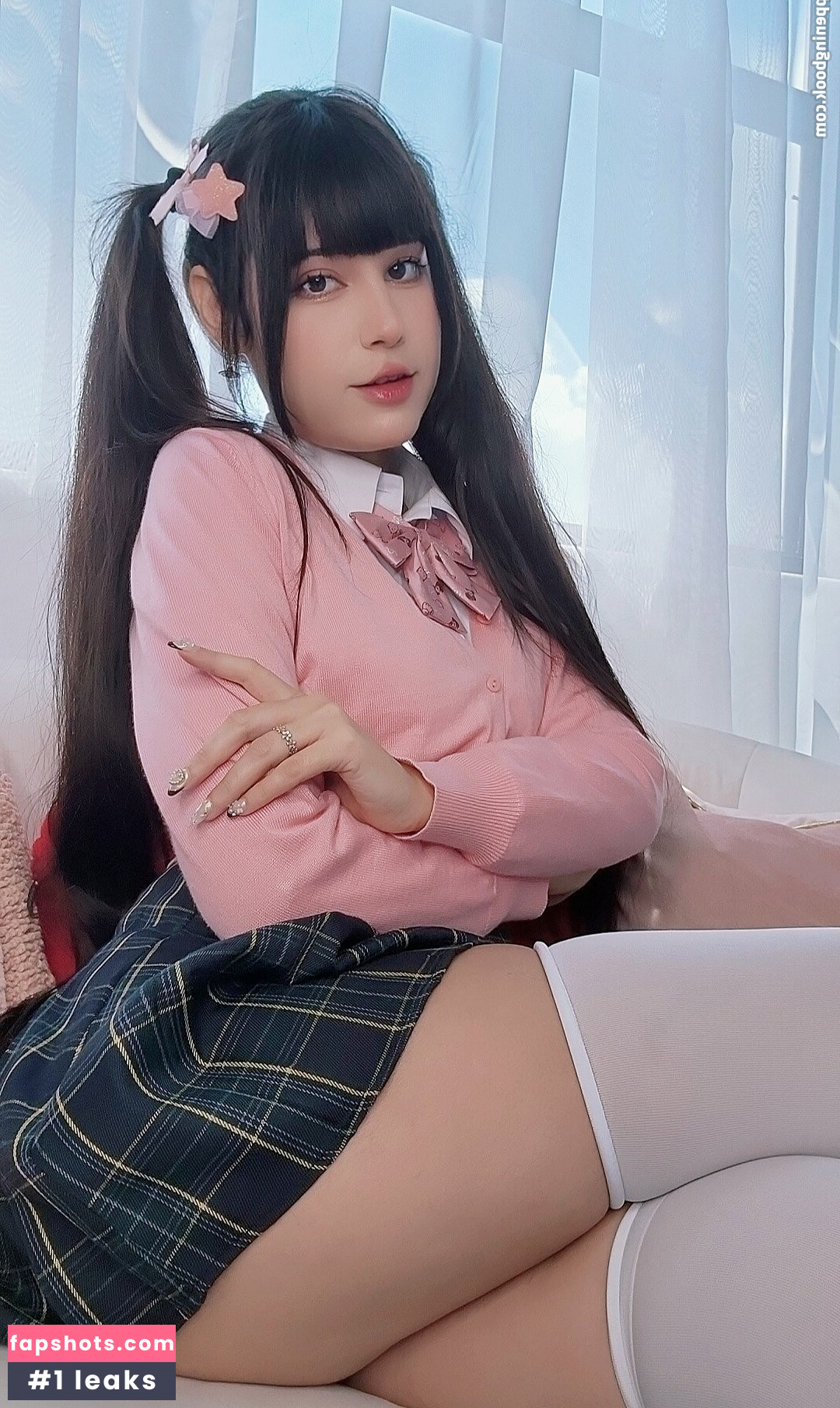 JeanWanWan gallery photo #296