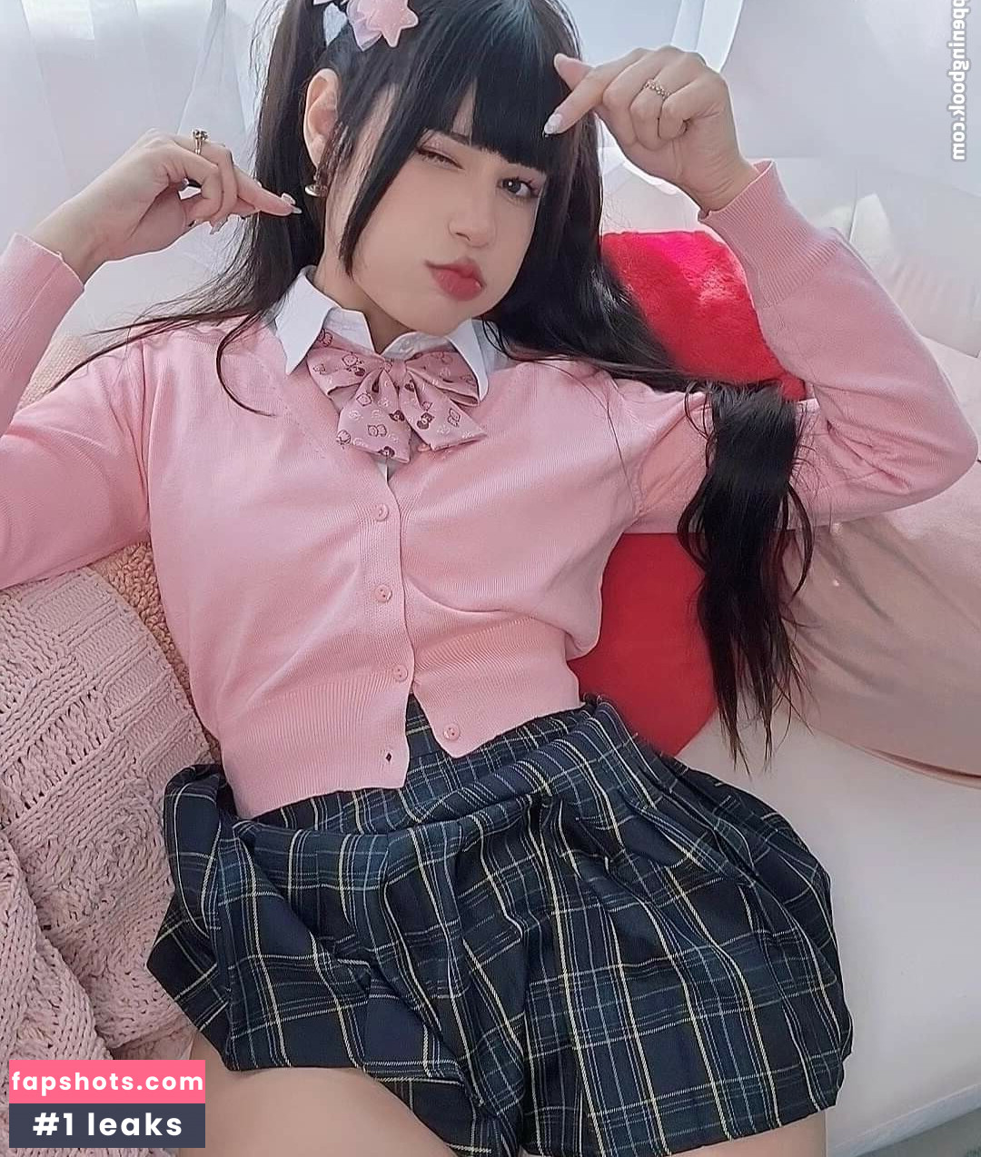 JeanWanWan gallery photo #299