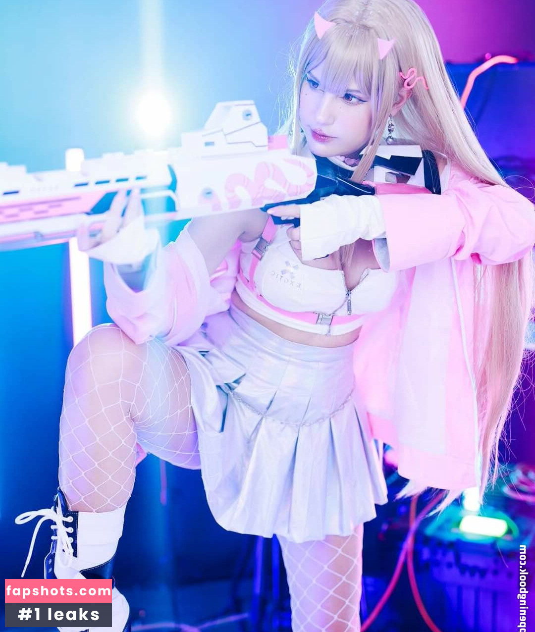 JeanWanWan gallery photo #300