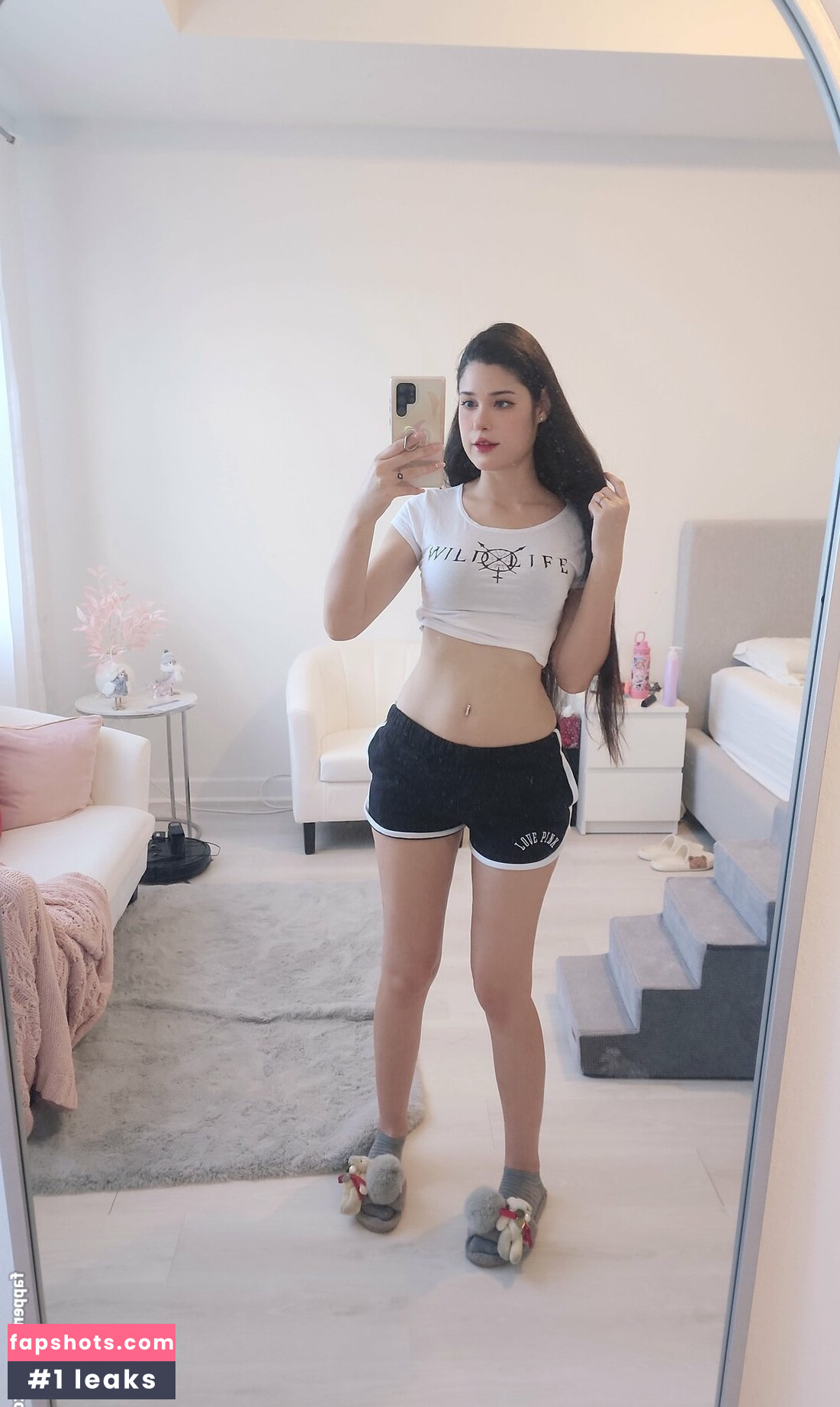 JeanWanWan gallery photo #394