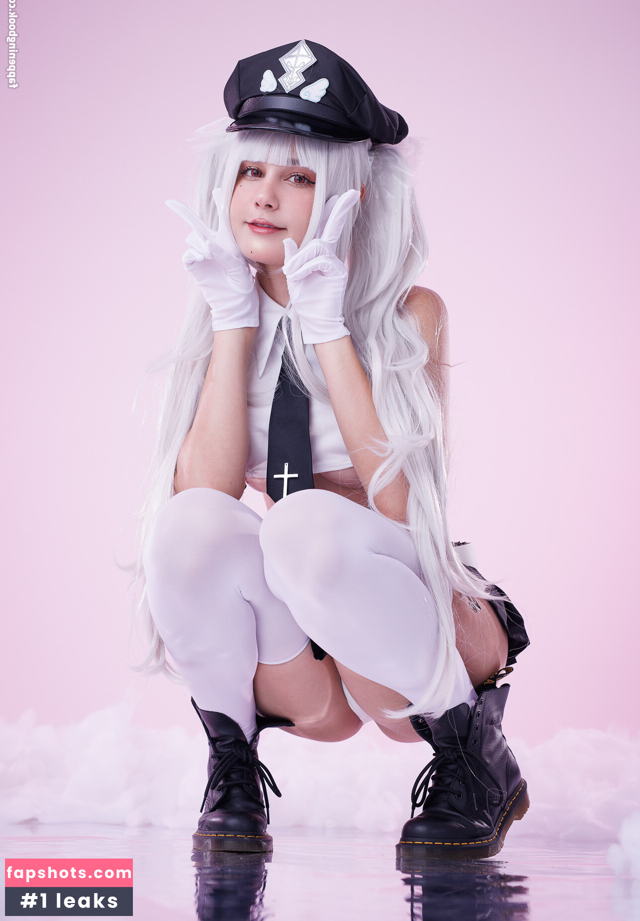 JeanWanWan gallery photo #50