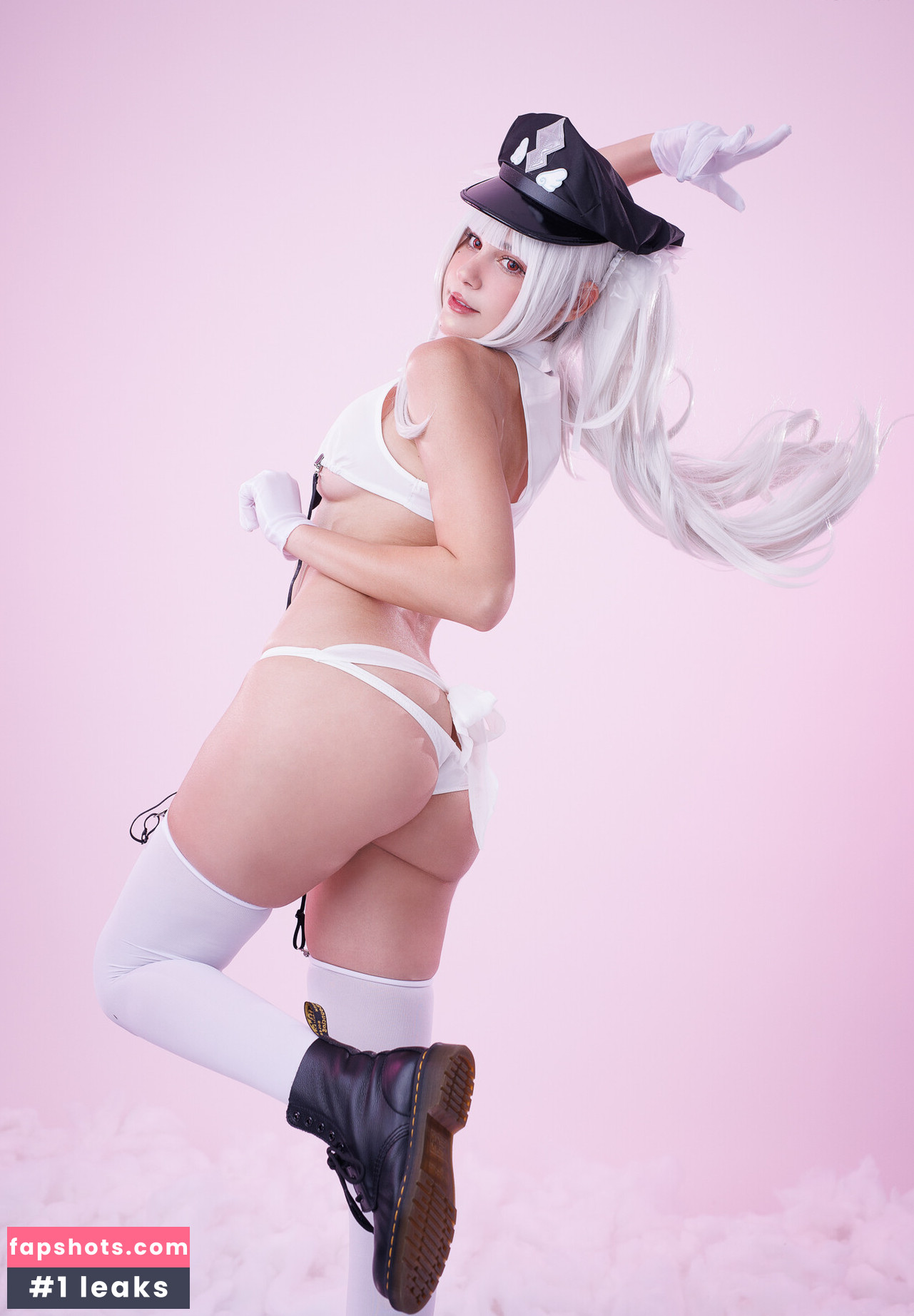 JeanWanWan gallery photo #57