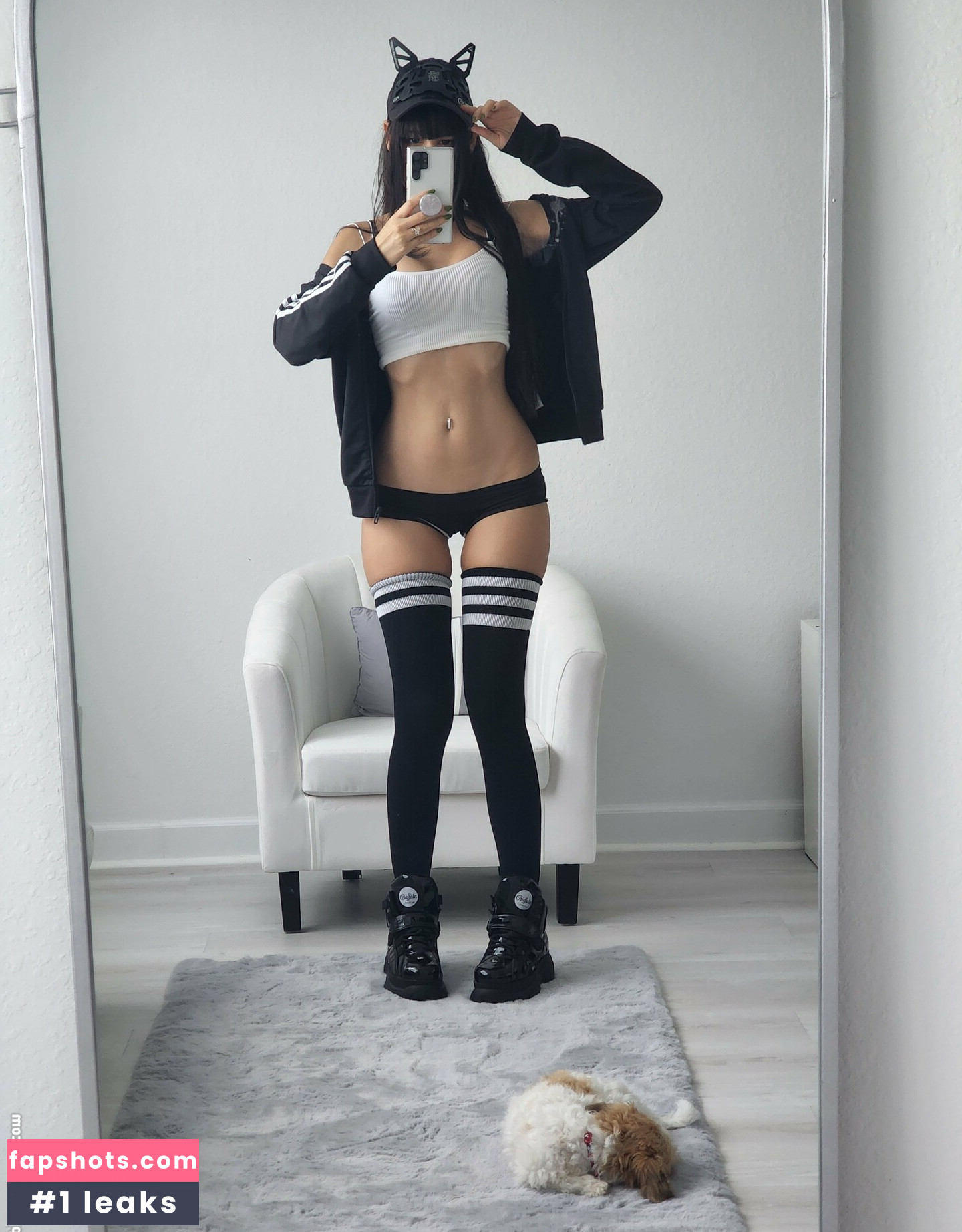 JeanWanWan gallery photo #574