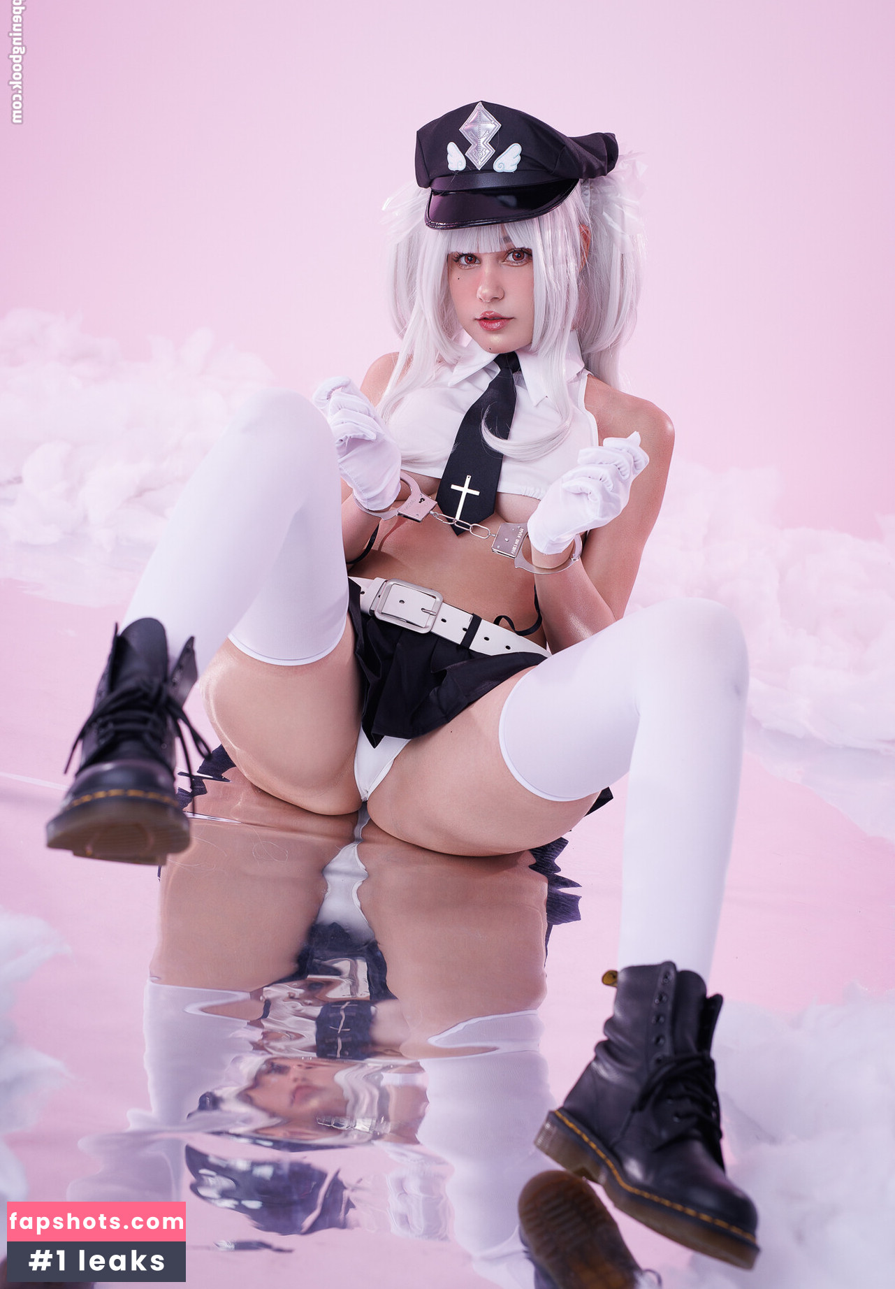 JeanWanWan gallery photo #63