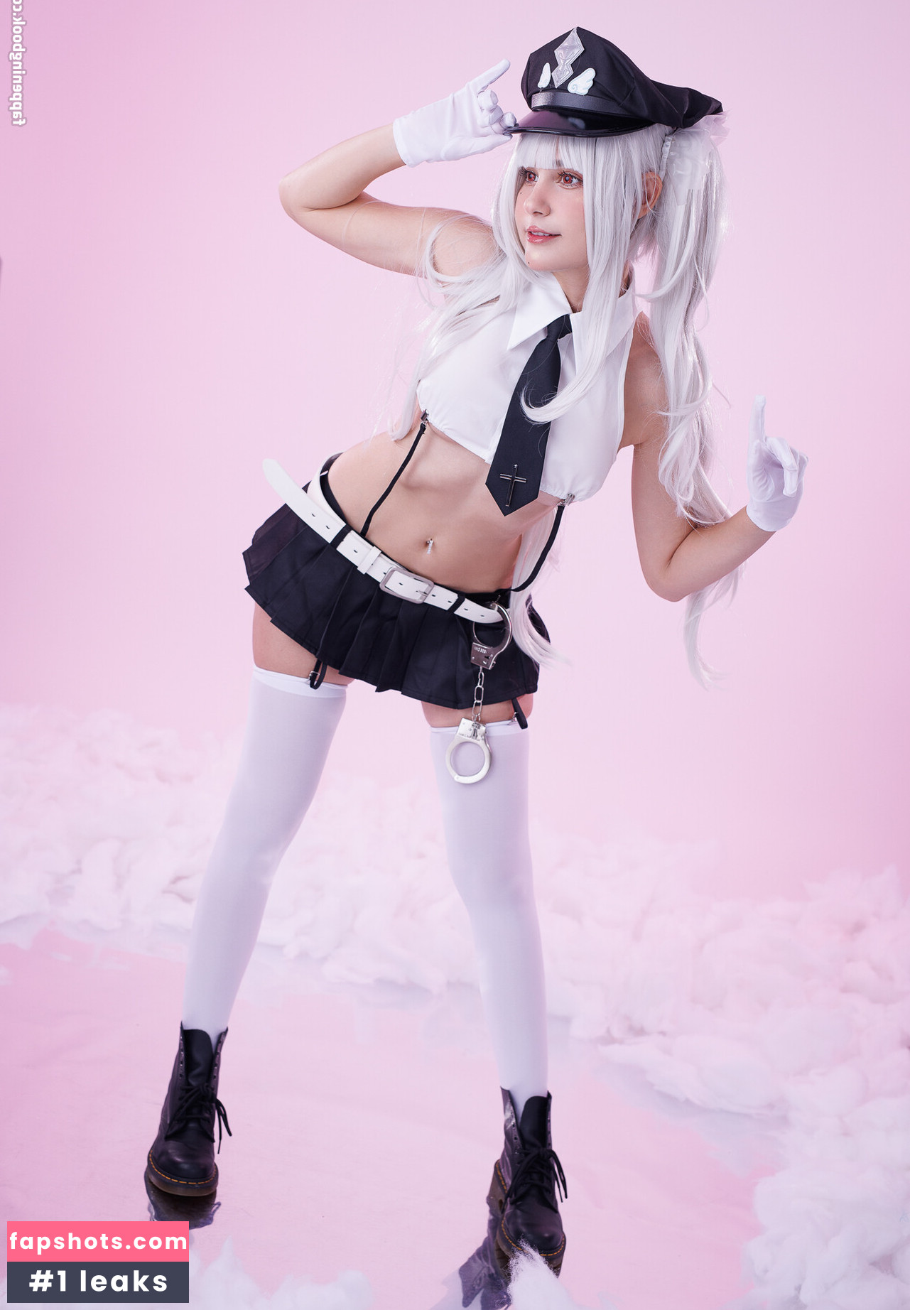 JeanWanWan gallery photo #70