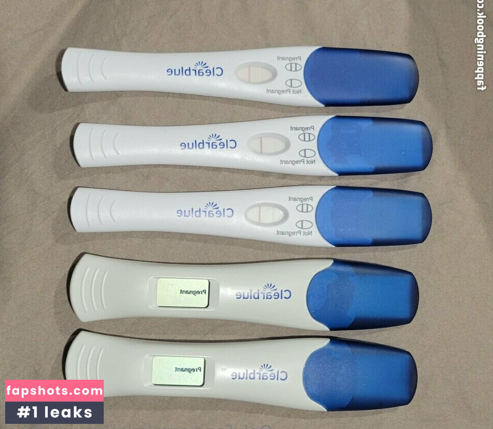 Jee Yung gallery photo #12