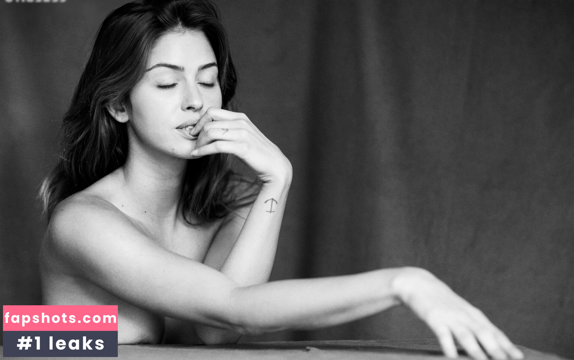 Jehane Paris Nude Leaks OnlyFans Photos #5 - LeakJerk