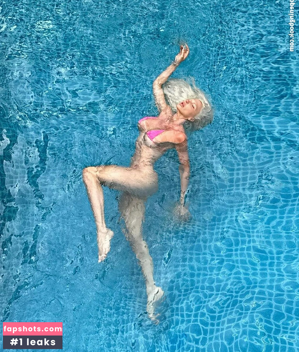Jelena Karleusa Nude Leaks OnlyFans Photos #4 - LeakJerk