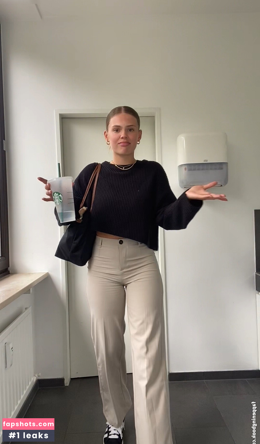 Jellefeline gallery photo #55