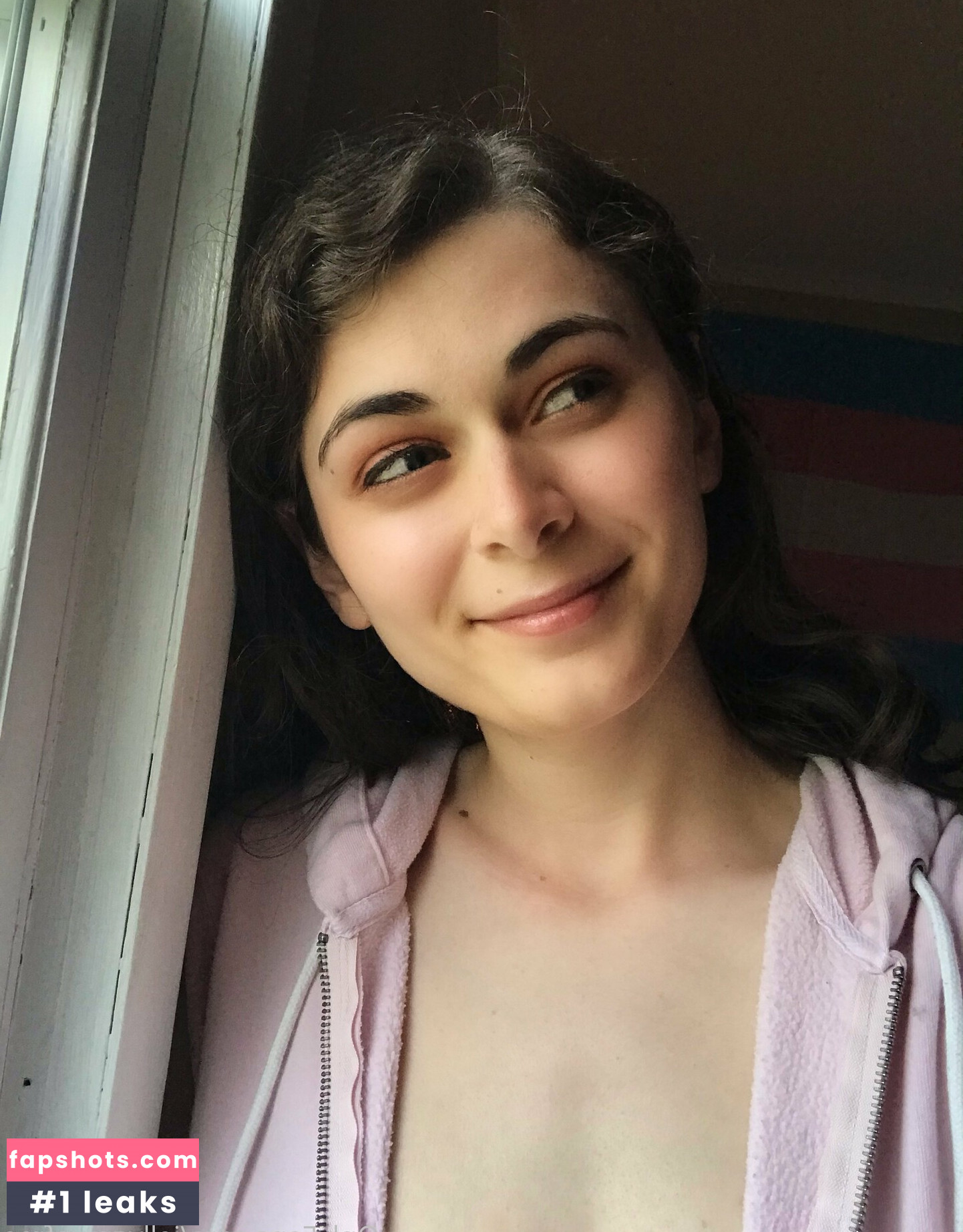 jellygravefree nude babe gallery