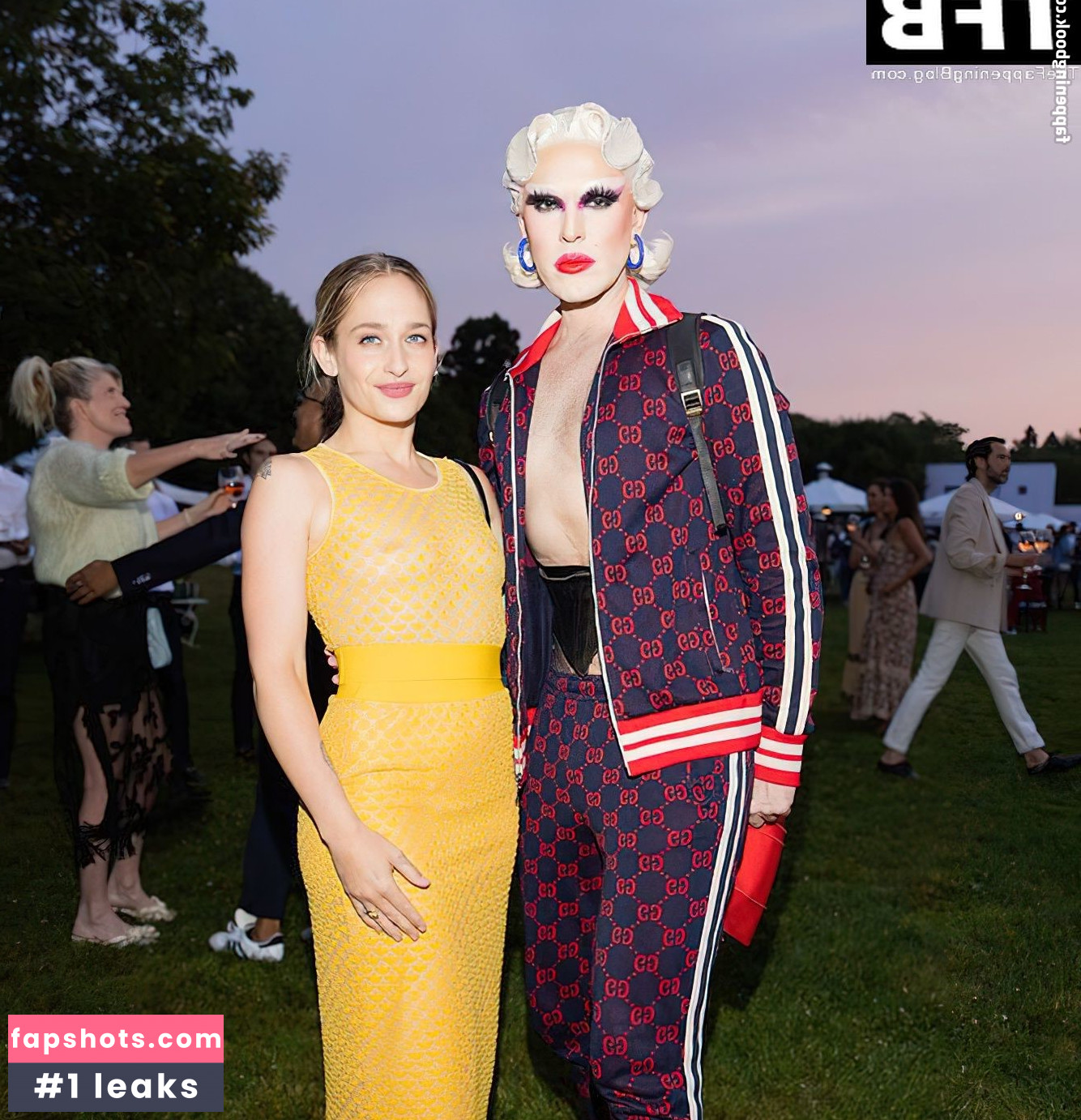 Jemima Kirke gallery photo #13